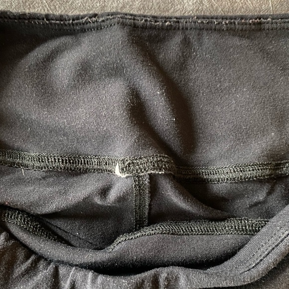 Rogue Crop Leggings - Picture 5 of 6